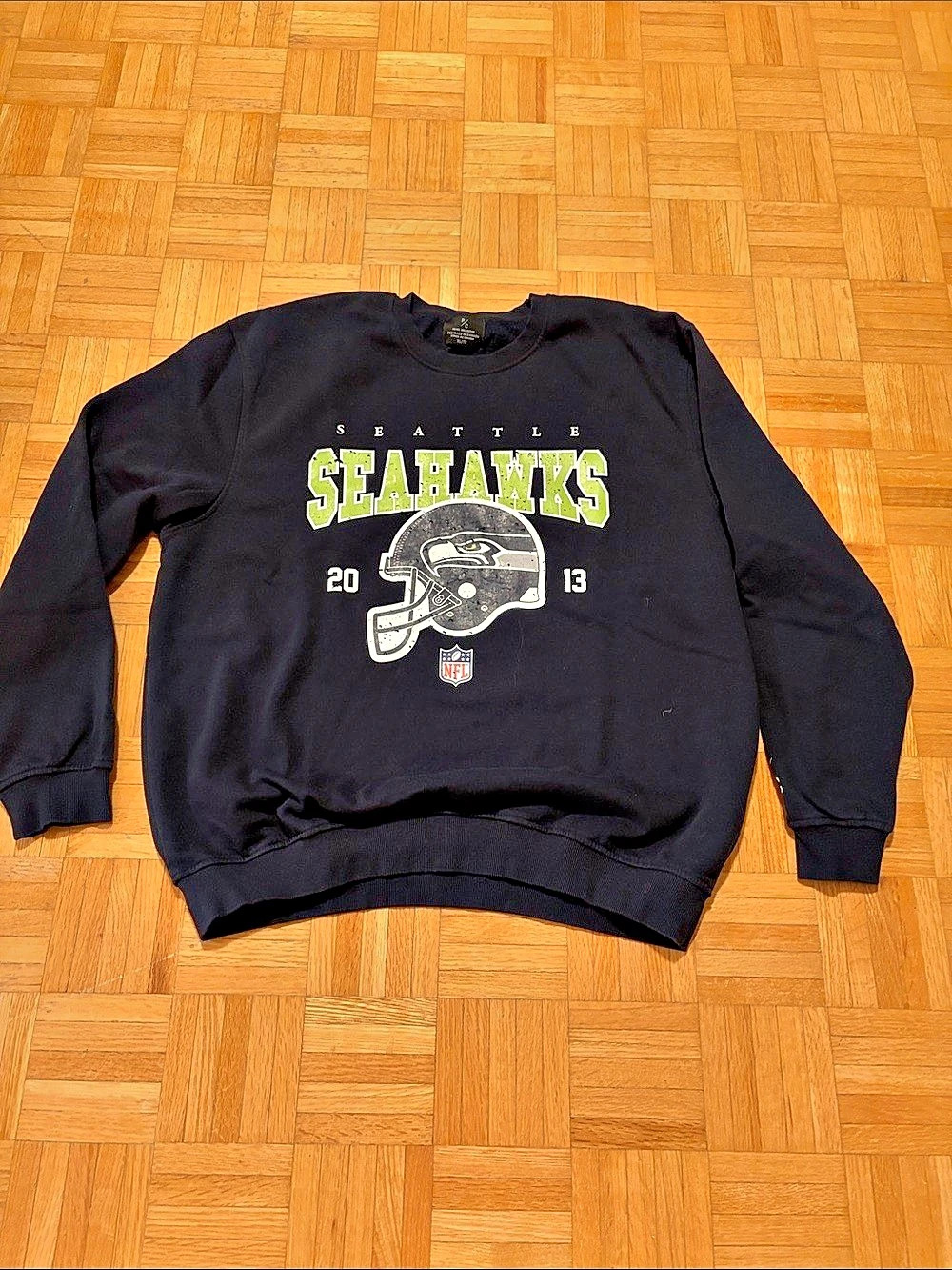 Peace Collective Seattle Seahawks Sweatshirt Graphic Sweatshirt in Black XL